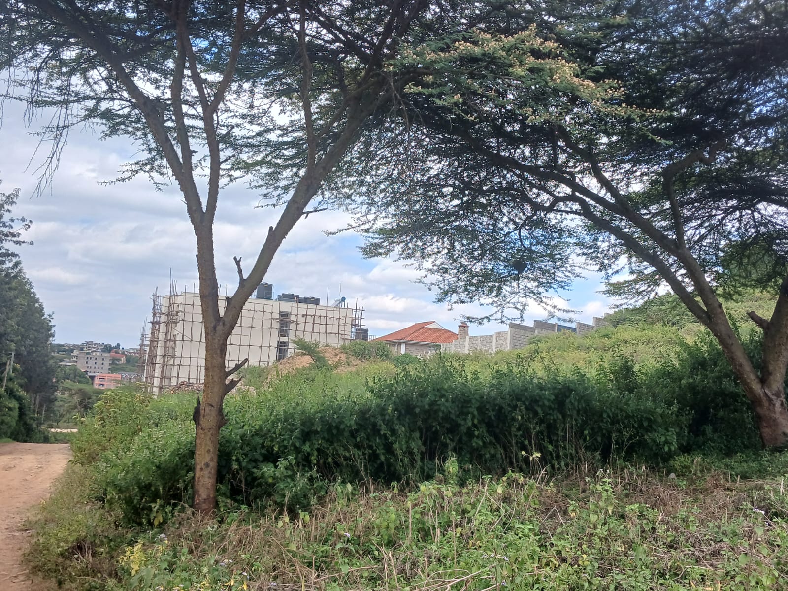 LAND AT ONGATA RONGAI
